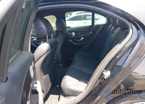 2015 Mercedes-Benz C 300 Luxury/Sport из США, поврежденный, VIN 55SWF4JB4FU074983